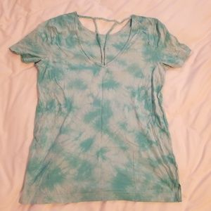 Tie dye VS shirt